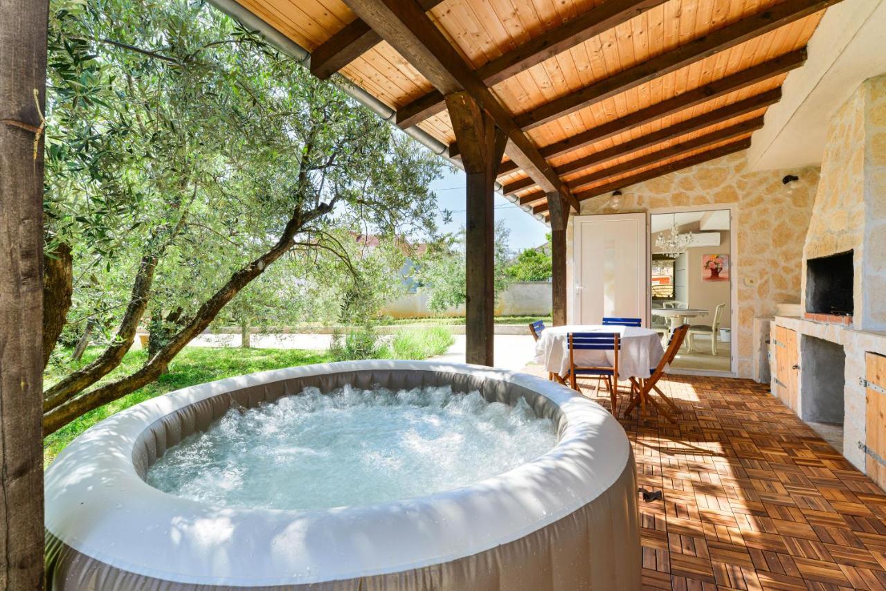 Hacienda Mia With Yacuzzi And Free Parking Zadar Exteriör bild