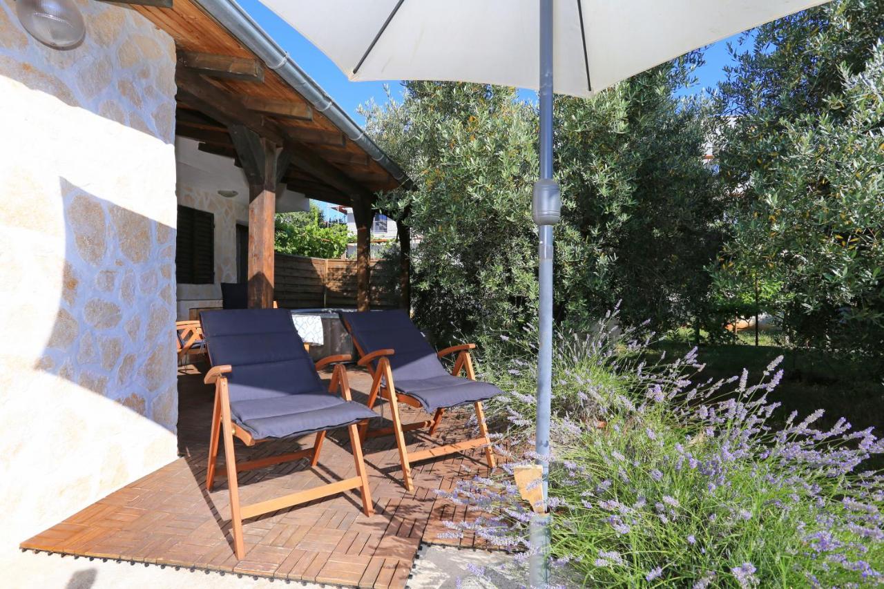 Hacienda Mia With Yacuzzi And Free Parking Zadar Exteriör bild